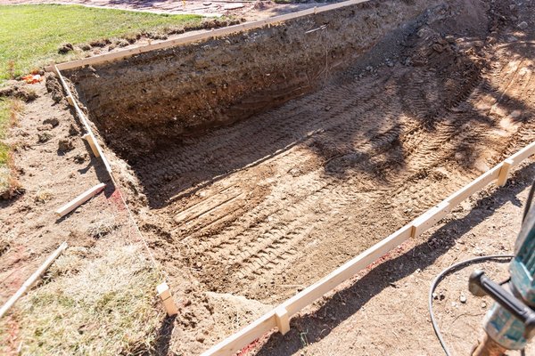 Construire une piscine sans permis : est-ce vraiment autorisé ?