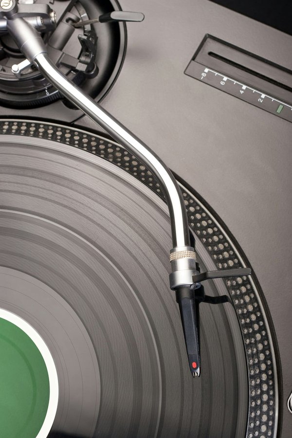 Tourne-disque vintage : caractéristiques et fonctionnement